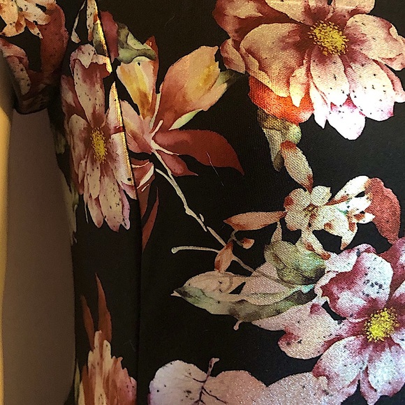 Women’s BeigeECI Metallic-Print Sheath Dress - Picture 9 of 10